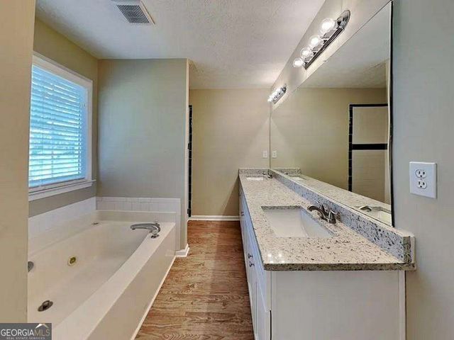 3925 Riversong Drive, Suwanee, GA 30024
