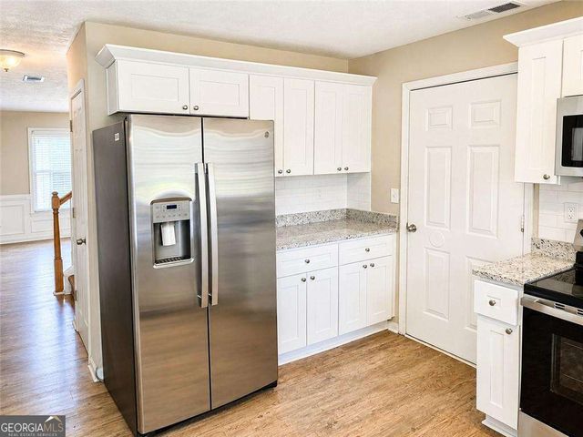 3925 Riversong Drive, Suwanee, GA 30024