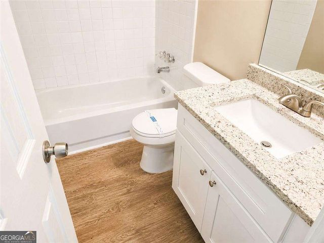3925 Riversong Drive, Suwanee, GA 30024
