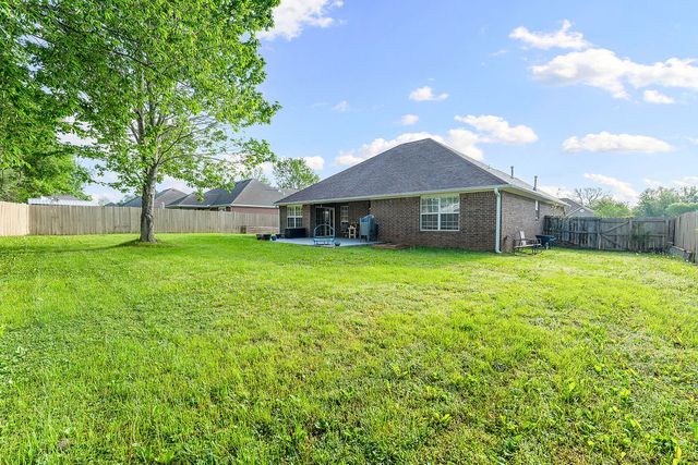 645 Lynn Drive, Pea Ridge, AR 72751