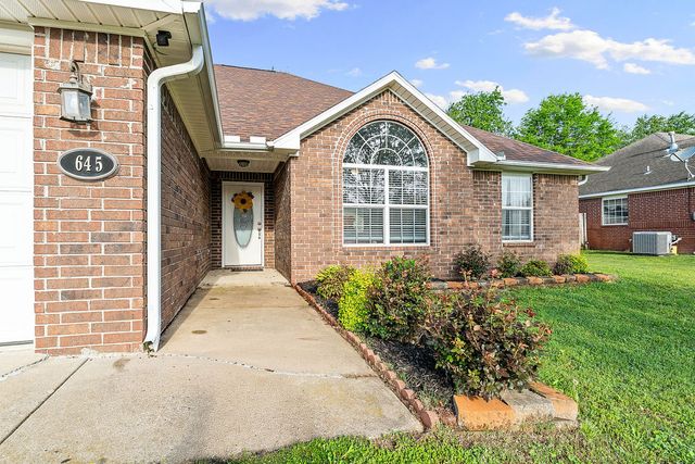 645 Lynn Drive, Pea Ridge, AR 72751