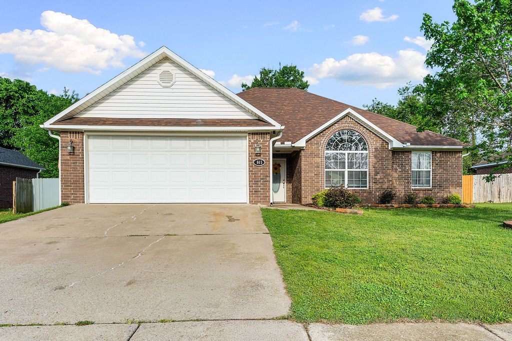 645 Lynn Drive, Pea Ridge, AR 72751