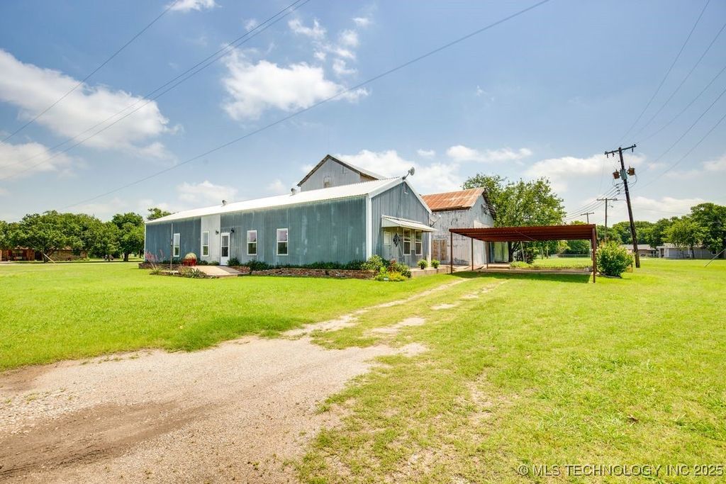 202 N Ashwood, Marietta, OK 73448
