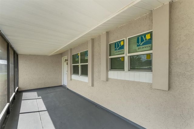 566 SILVER COURSE RADIAL, Ocala, FL 34472