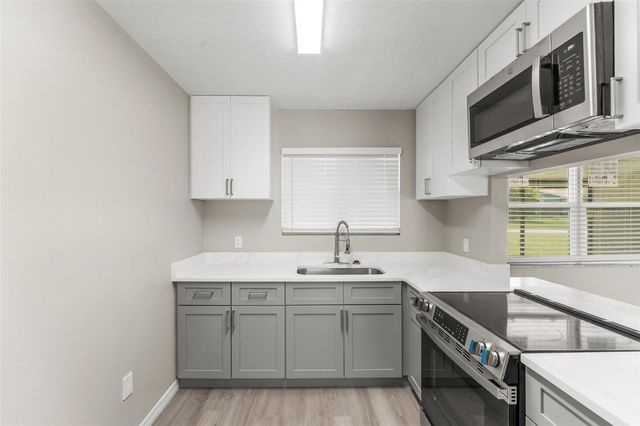 566 SILVER COURSE RADIAL, Ocala, FL 34472