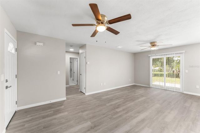 566 SILVER COURSE RADIAL, Ocala, FL 34472