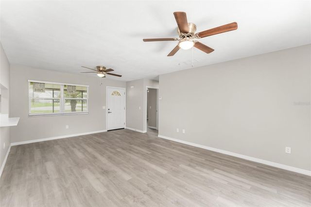 566 SILVER COURSE RADIAL, Ocala, FL 34472
