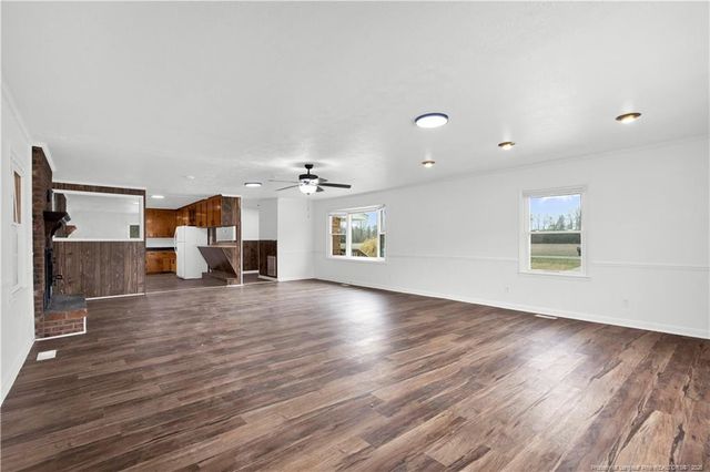 8161 E 130 Highway, Maxton, NC 28364