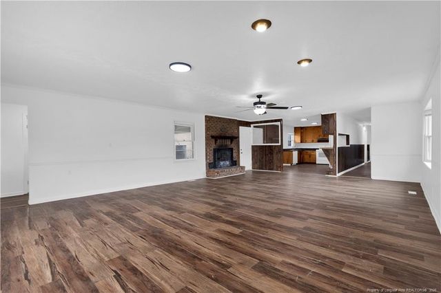 8161 E 130 Highway, Maxton, NC 28364