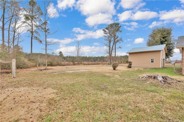 8161 E 130 Highway, Maxton, NC 28364