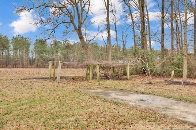 8161 E 130 Highway, Maxton, NC 28364