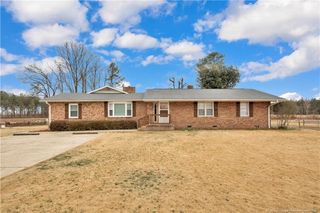 8161 E 130 Highway, Maxton, NC 28364