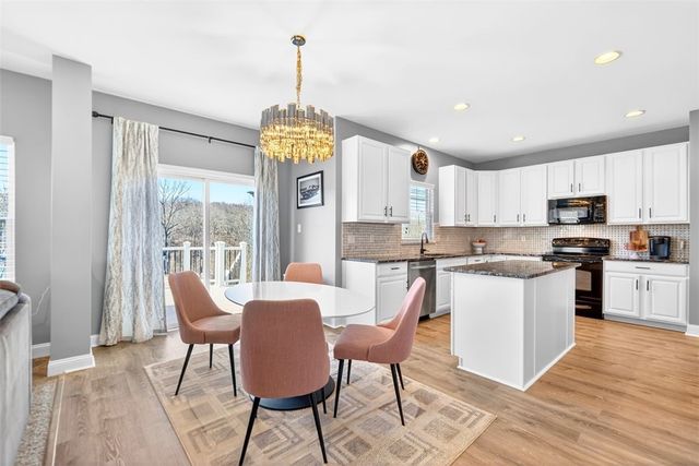 6021 Independence Dr, Jefferson Hills, PA 15025