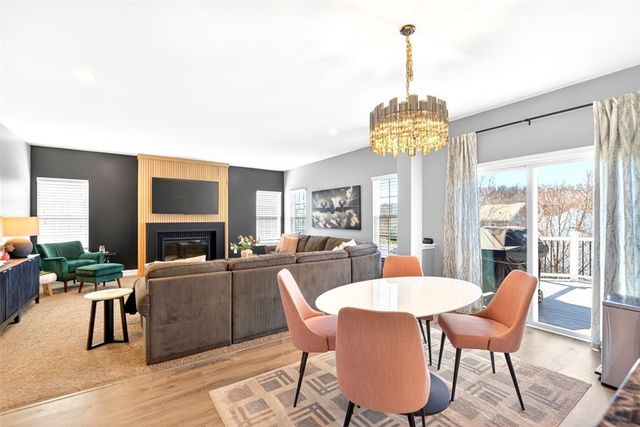 6021 Independence Dr, Jefferson Hills, PA 15025