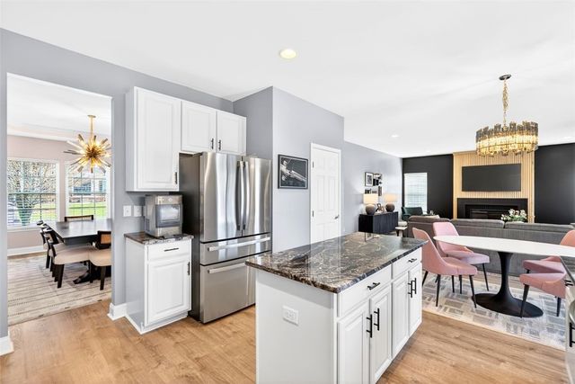 6021 Independence Dr, Jefferson Hills, PA 15025