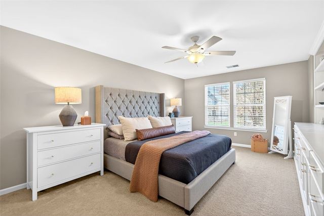 6021 Independence Dr, Jefferson Hills, PA 15025