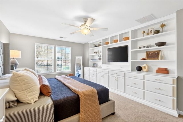 6021 Independence Dr, Jefferson Hills, PA 15025