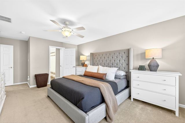 6021 Independence Dr, Jefferson Hills, PA 15025