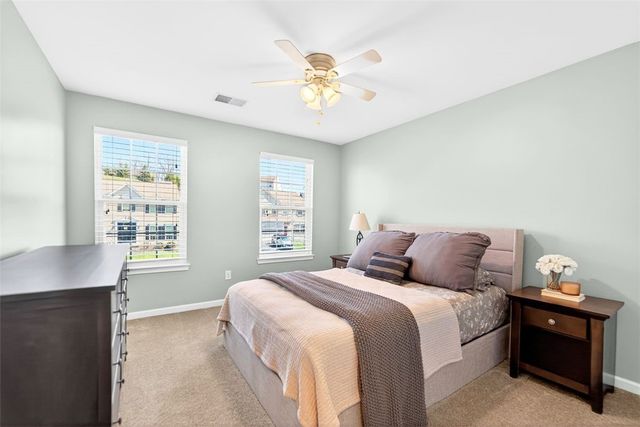 6021 Independence Dr, Jefferson Hills, PA 15025