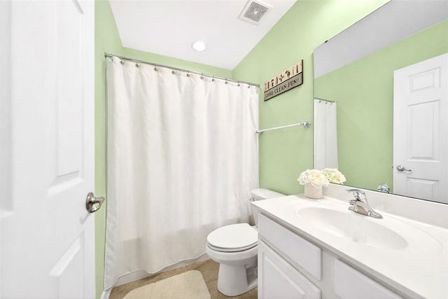 6021 Independence Dr, Jefferson Hills, PA 15025