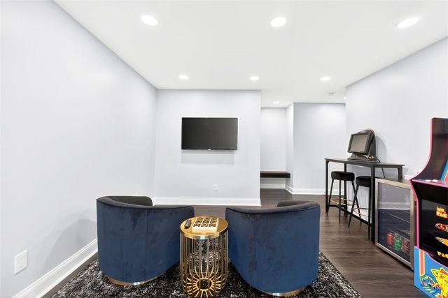 6021 Independence Dr, Jefferson Hills, PA 15025