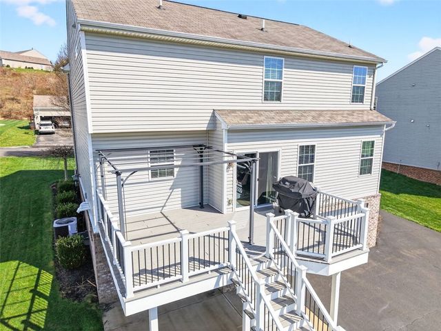 6021 Independence Dr, Jefferson Hills, PA 15025