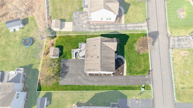 6021 Independence Dr, Jefferson Hills, PA 15025