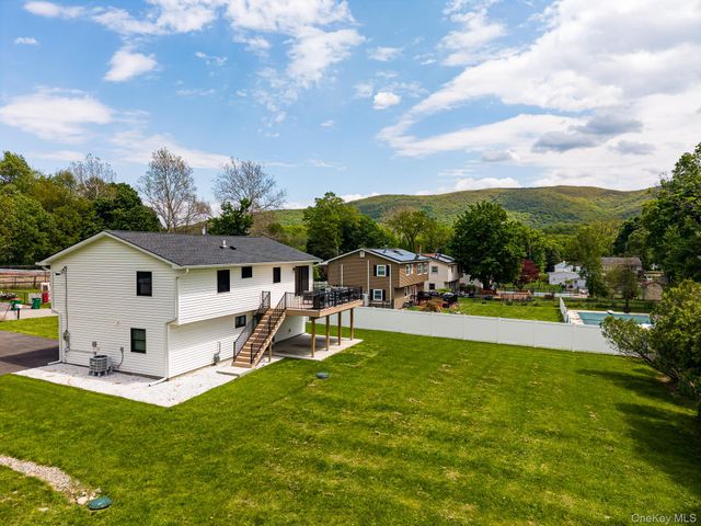 10 Scofield Road, Beacon, NY 12508