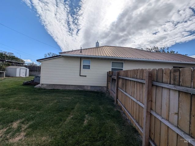 920 2nd Ave W, Twin Falls, ID 83301
