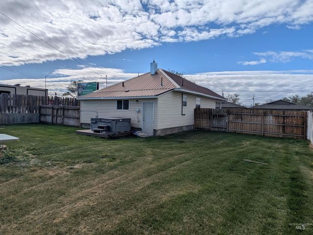 920 2nd Ave W, Twin Falls, ID 83301