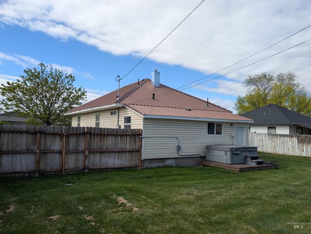 920 2nd Ave W, Twin Falls, ID 83301