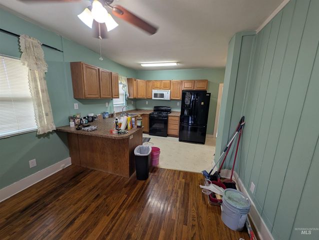 920 2nd Ave W, Twin Falls, ID 83301