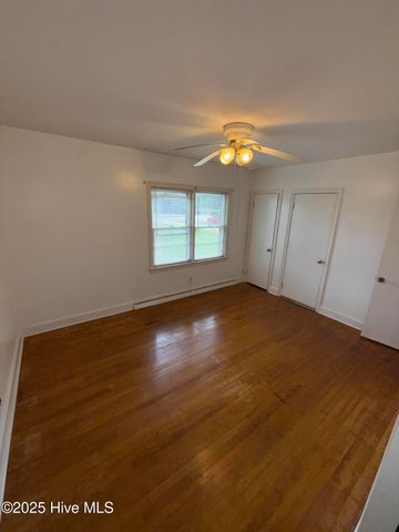 2020 John Small Avenue, Washington, NC 27889