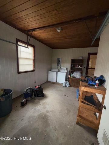 2020 John Small Avenue, Washington, NC 27889