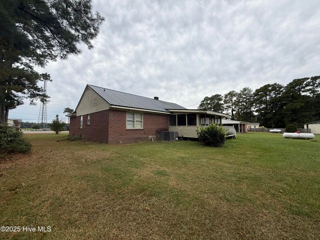 2020 John Small Avenue, Washington, NC 27889