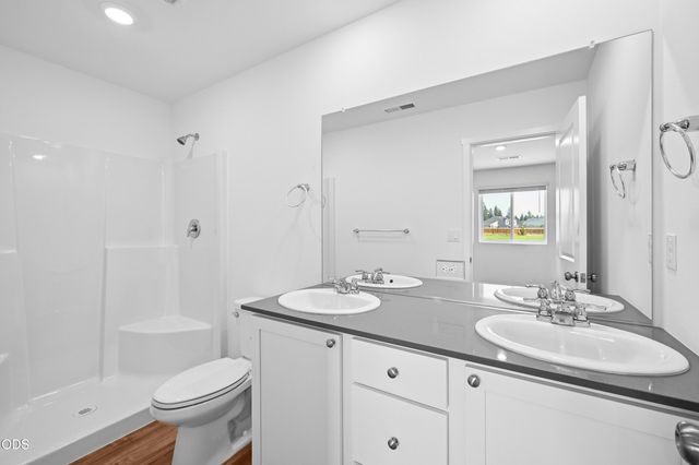 51740 Morning Pine Dr, La Pine, OR 97739