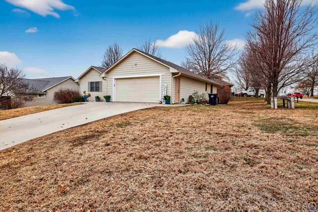 125 Shelby DR, Holton, KS 66436