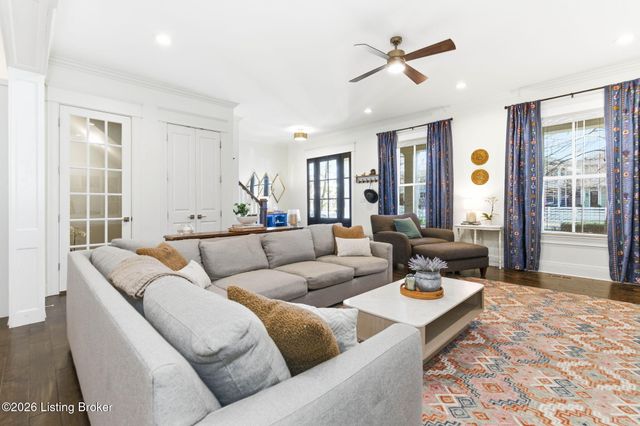 10804 Jimson St, Prospect, KY 40059