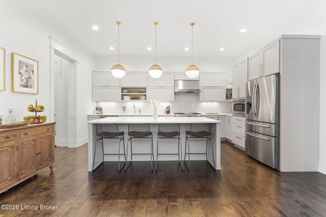 10804 Jimson St, Prospect, KY 40059