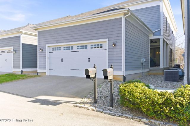 10804 Jimson St, Prospect, KY 40059