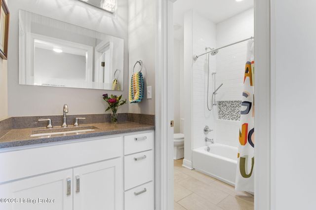 10804 Jimson St, Prospect, KY 40059