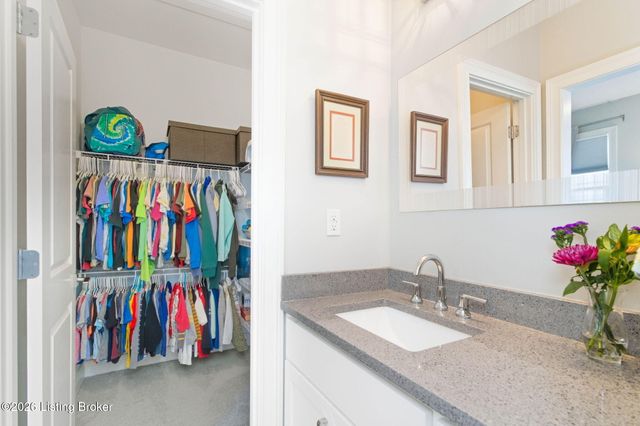 10804 Jimson St, Prospect, KY 40059