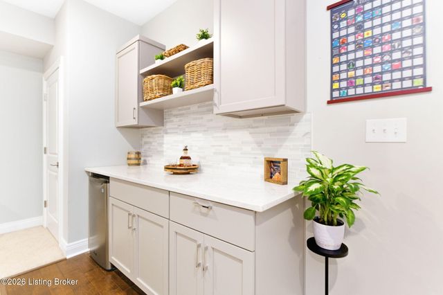 10804 Jimson St, Prospect, KY 40059