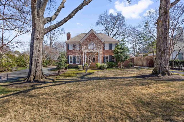 400 COLONIAL RD, Memphis, TN 38117