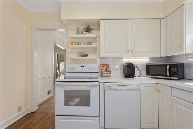 1954 Lake Terrace, Independence, MO 64055