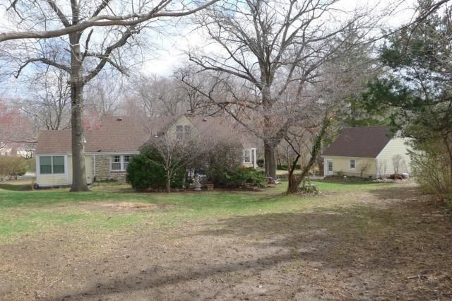 1954 Lake Terrace, Independence, MO 64055