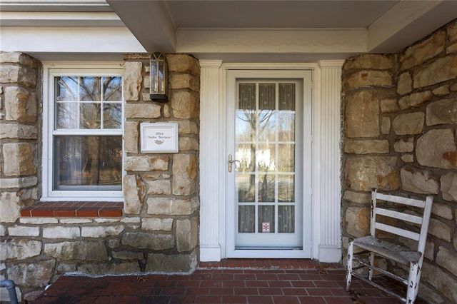 1954 Lake Terrace, Independence, MO 64055