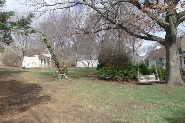 1954 Lake Terrace, Independence, MO 64055