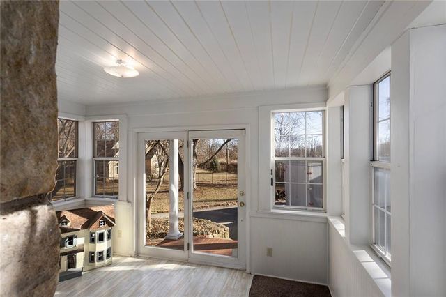 1954 Lake Terrace, Independence, MO 64055