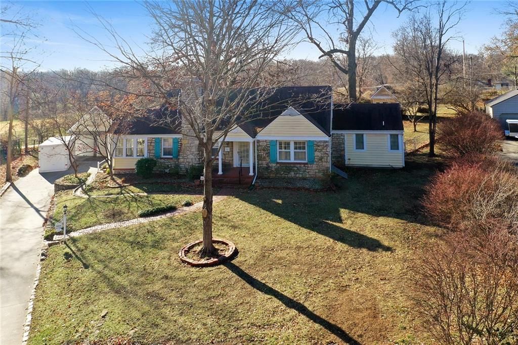 1954 Lake Terrace, Independence, MO 64055